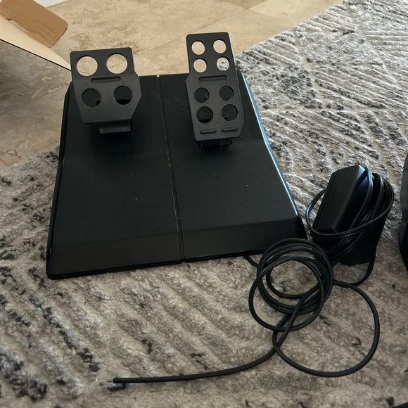 Logitech Wingman Gaming Wheel and Pedals - Picture 5 of 6